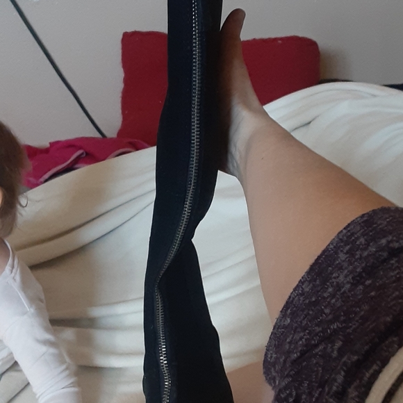 👢💥BRAND NEW IN BOX, NEVER WORN💥👢BLACK BOOTS!!! - Picture 3 of 6